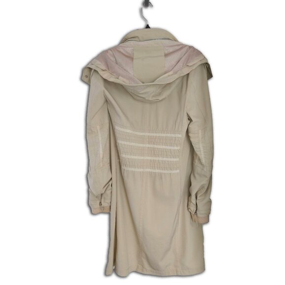 Eli Tahari Detachable Hood Rain Coat with Smocking on Back - Picture 1 of 11